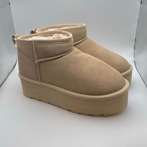 CUSHIONAIRE Cozy Women’s Platform Ankle Boots – Genuine Suede SIZE 6.5 SAND